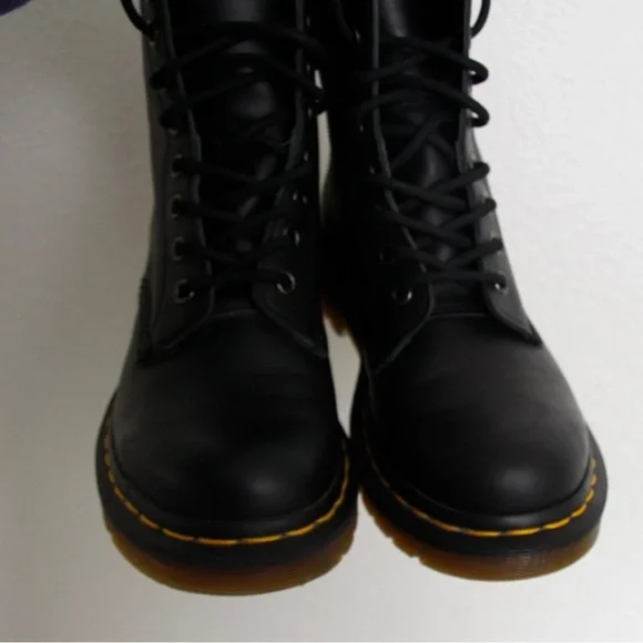 Dr Martens 1460 WOMEN'S SMOOTH LEATHER LACE UP BOOTS Excellent pre-owned! - Picture 5 of 11
